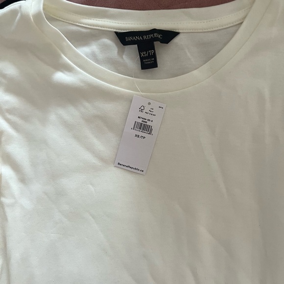 NWT Banana republic ivory/white wide sleeve top (butterfly). - Picture 2 of 3